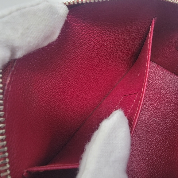 LOUIS VUITTON Epi Leather Cosmetic Pouch PM - Picture 6 of 10